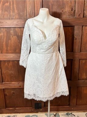 SHEIN White Lace V-Neck Long Sleeve A-Line Short Bridal Dress